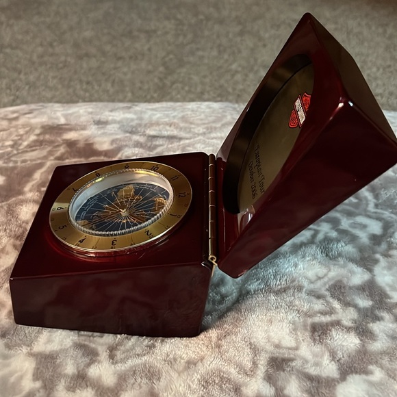 H/D rare European Tour 2006 wooden clock - Picture 7 of 7